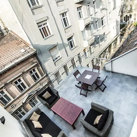 Paulay Free Parking Luxury Design With Terazze Διαμέρισμα *